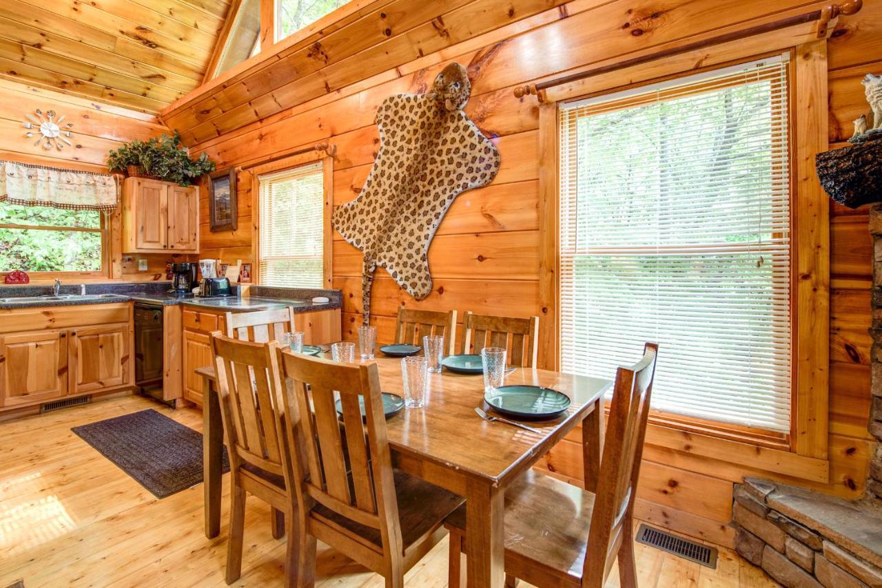 Cabin Of Dreams, 3 Bedroom Water View, Wifi, Hot Tub, Pool Table, Sleep 8 Сев'єрвілл Екстер'єр фото